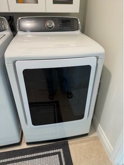 Samsung Clothes Dryer Front Loading • Excellent Condition!!!