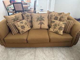 Free Living room set with wall unit