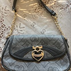 Black Purse 