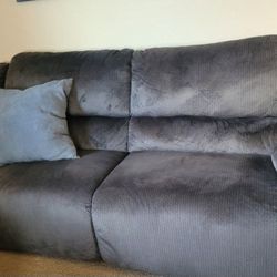 Ashleys LOVEseat