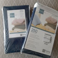2 Packs of 2 Premium Standard/Queen Pillowcases
