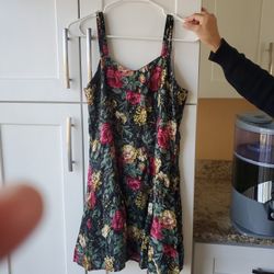 Women's Clothing 