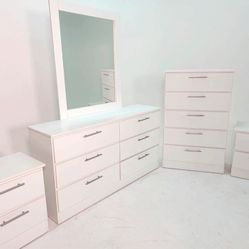 Dresser With Mirror, Chest And Two Nightstands 🌌 Comoda Con Espejo, Gavetero Y Dos Mesitas De Noche 🌌