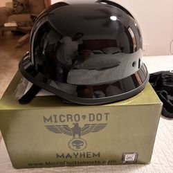 Micro-DOT Mayhem Men Motorcycle Helmet