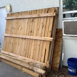 Fence Wood And Posts (4 Panels 4 Posts) Come Today OBO!!
