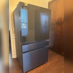 Refrigerator, Stainless Steel Smart Display - Like New – Euharlee, GA