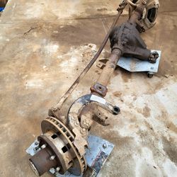 8 Lug GM Dana 44 Front Axle W/4.10s & Matching 14  Bolt Full Float Rear W/ 4.10s 