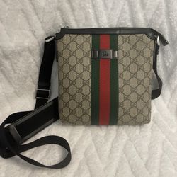 Authentic Gucci Sherry Stripe Messenger Bag Crossbody 