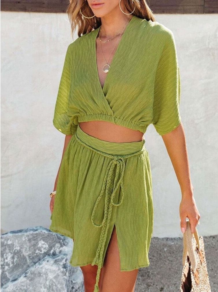 Green V-Neck Bat Sleeve Skirt Set – Open Back Summer 2-Piece Outfit (New) 
