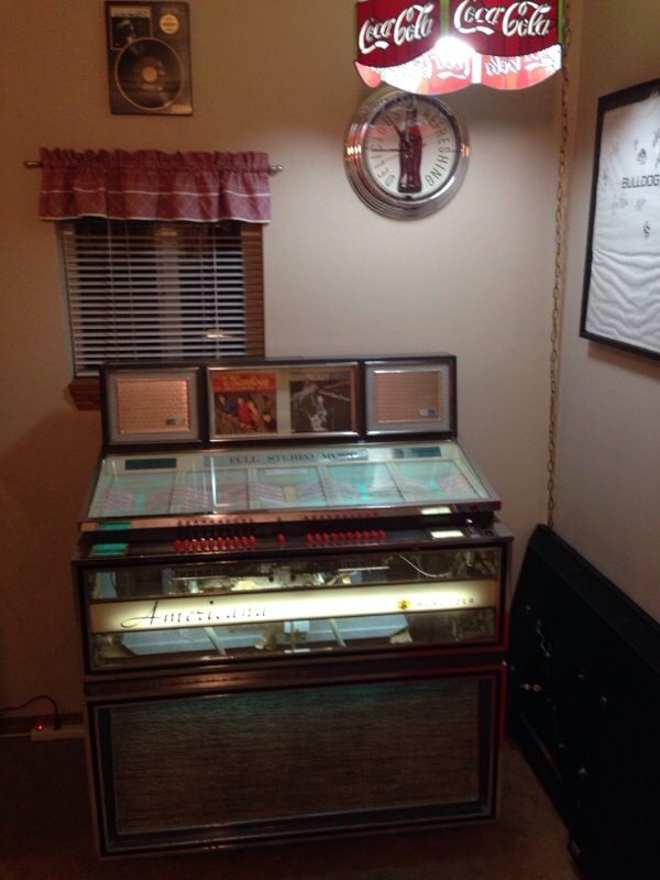 1967 Wurlitzer Americana Jukebox