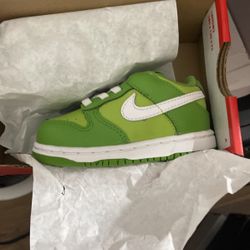 Green And White Nike Dunks For Toddlers 