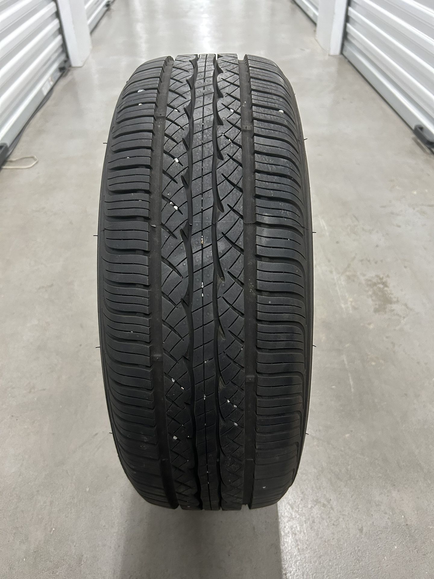205/60R16 SureDrive All Season