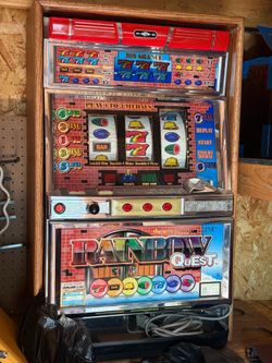 Rainbow Quest Slot Machine with key