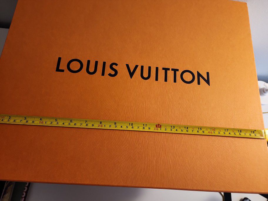LOUIS VUITTON LV Gift Box Magnetic Empty Large Box 13x10x5 for Sale in  Beverly Hills, CA - OfferUp