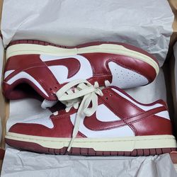 NIKE WOMENS DUNK LOW PRM Womens  size 7 "Team Red" FJ4555 100 FJ4555 100