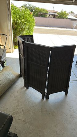 Suncast privacy panels each measuring 44 inches high by 21 inches long altogether they measure 88 inches long