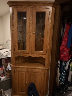 Traditional Solid Oak Corner Hutch