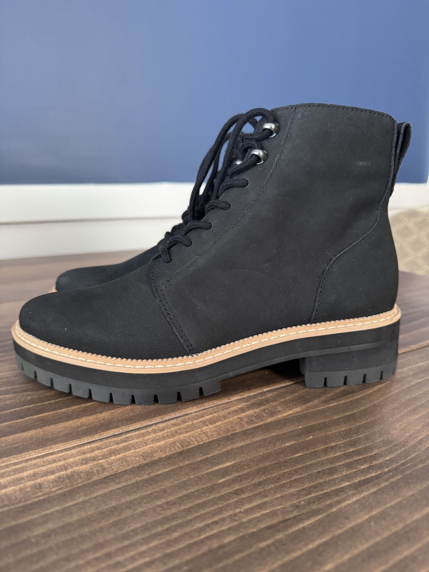 TOMS- Women’s Wylder boots