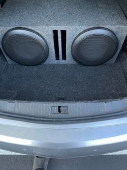 Alpine Type R 12’s w/ Grill and Ported Subwoofer Box