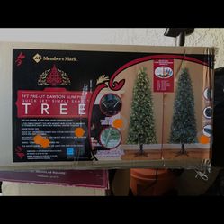 Members Mark Christmas Tree