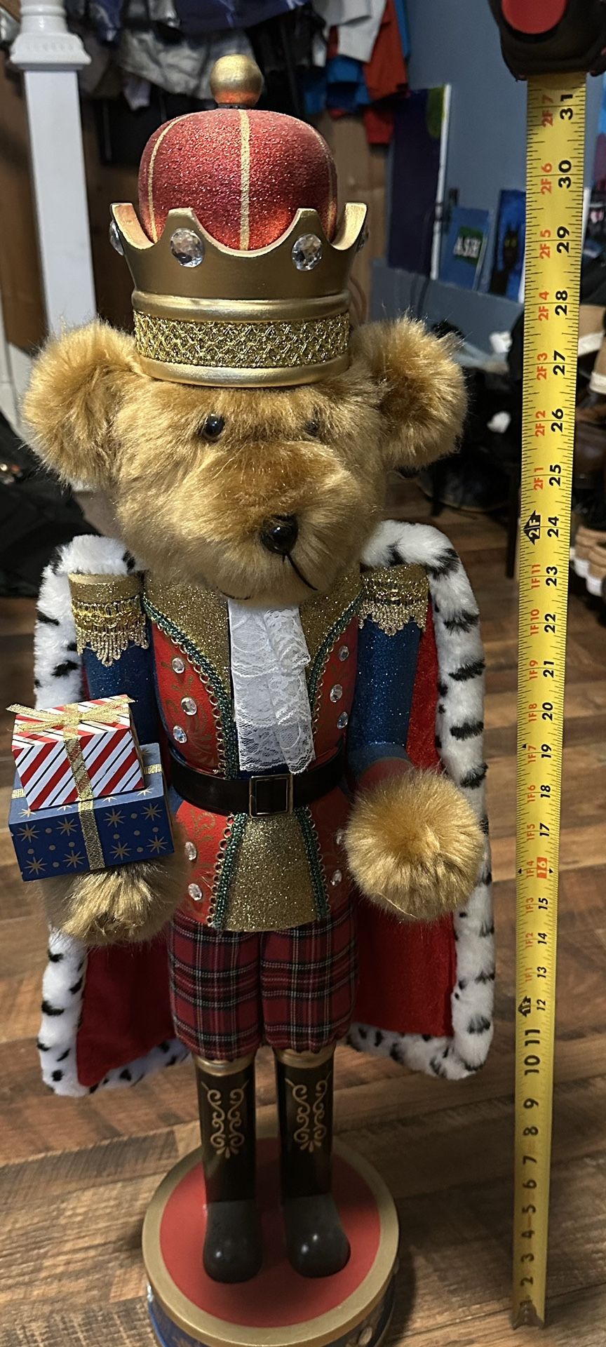 32” In Tall Bear King Nutcracker 