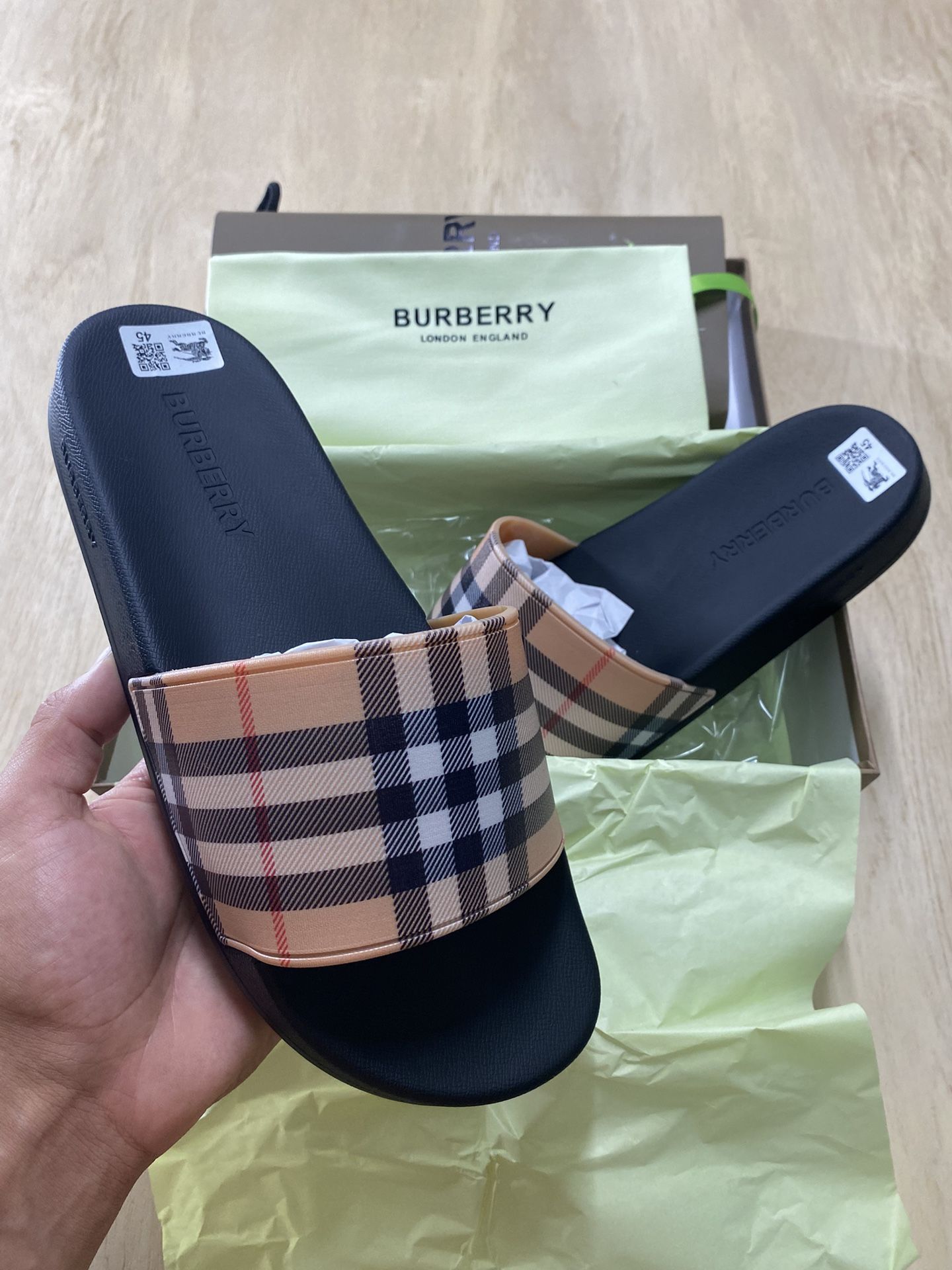 Men Burberry Slides