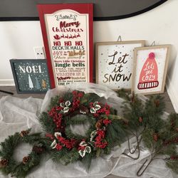 Christmas Tree, Wreaths, Wall Decor