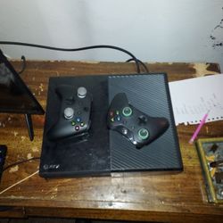 Xbox 1 2 controller four games works fine