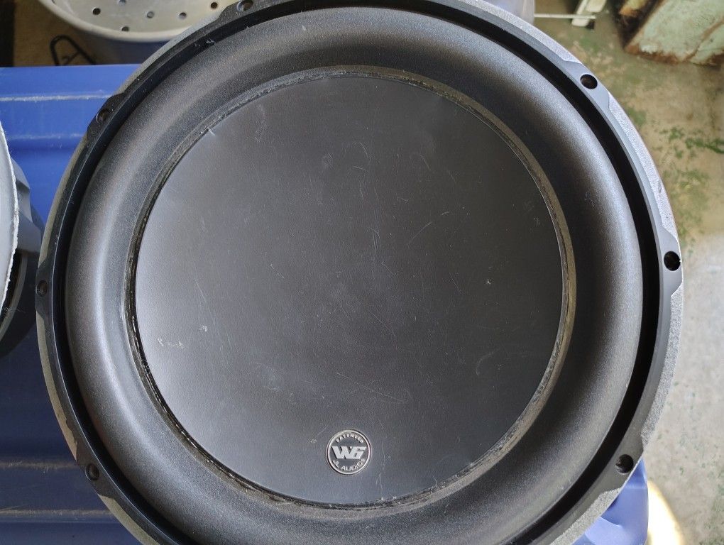 JL Audio 12  W6