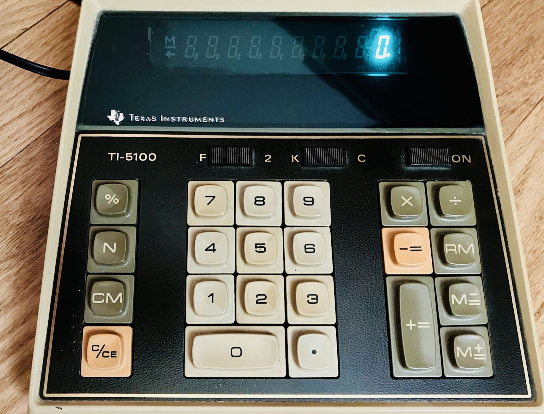Shippable Vintage Texas Instruments TI-5100 Desk Calculator