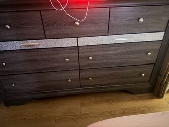 Bedroom dresser