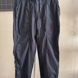 Lululemon Dance Studio, Black, Size 6