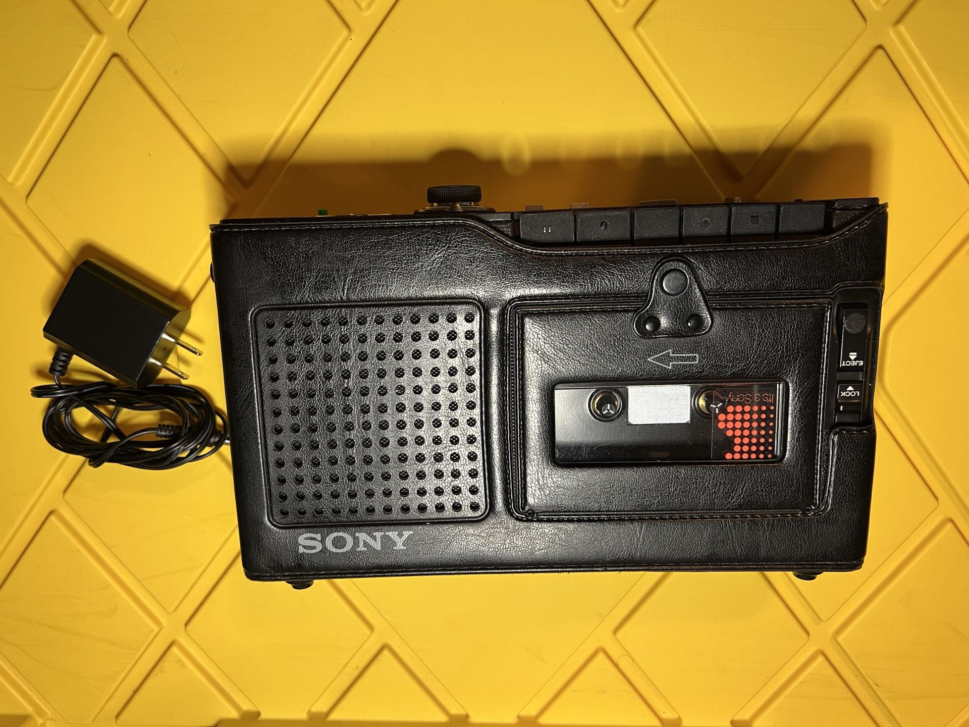 Walkman Cassette Tape Player Sony TCM-5000 EV