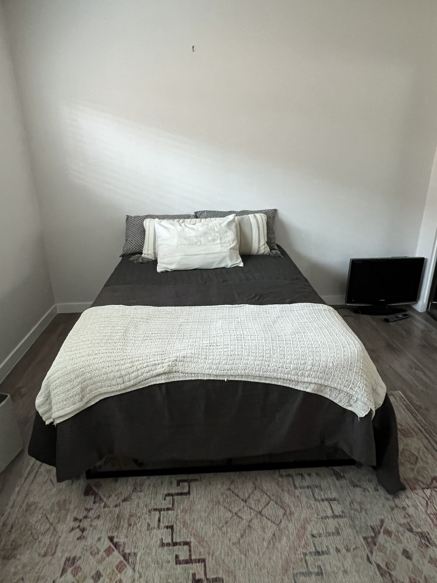 Full Size Mattress And Bed frame