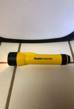 Energizer Industrial Flashlight $2. 🔦 P U O