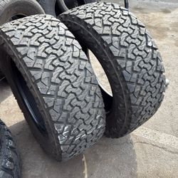 2 Used Tires 35/12.50/20 Venom Power