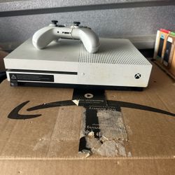 Xbox One S 
