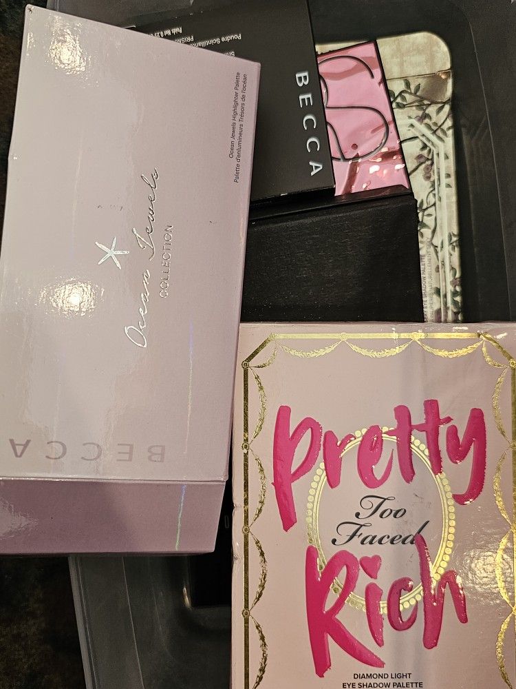 New Makeup Palette Bundle Of 5
