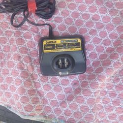 dewalt  8volts  Charger 