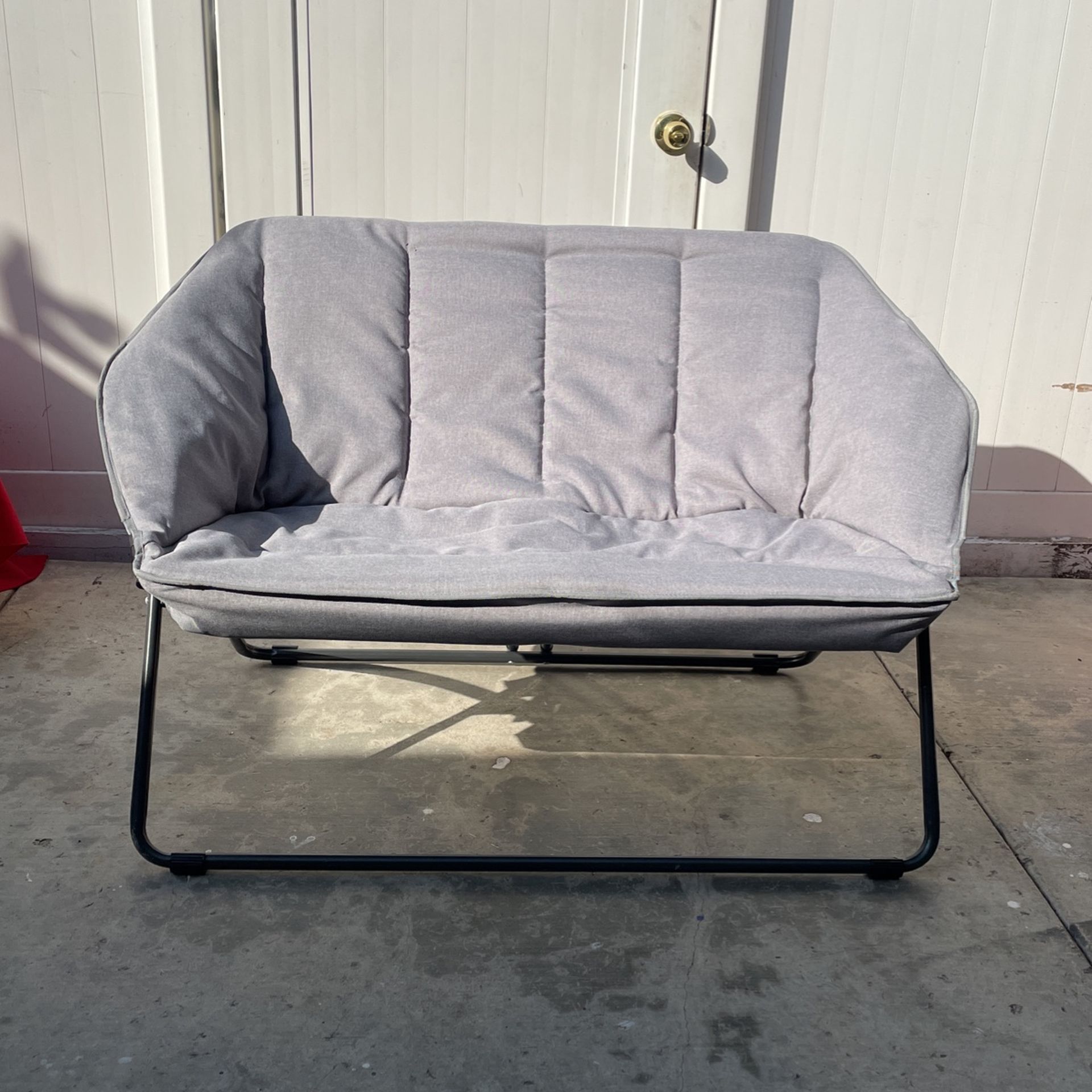 FOLDING CHAIR METAL ,DOUBLE SAUCER CHAIR INDOOR 🥳