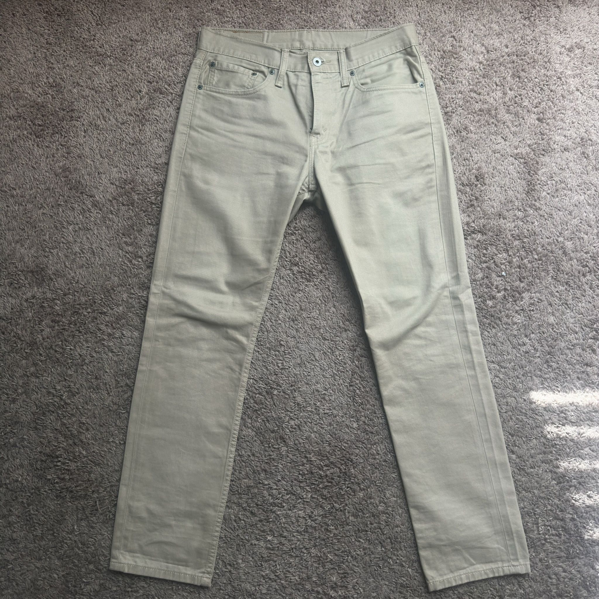 Levi’s 511 Slim Fit Khaki Jeans – Men’s Size 32x30, Excellent Condition