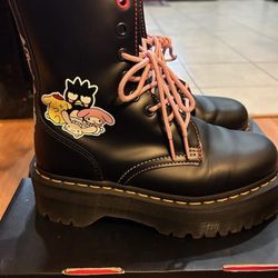 Dr. Martens X Sanrio Hello Kitty & Friends Platform Boots Size 6