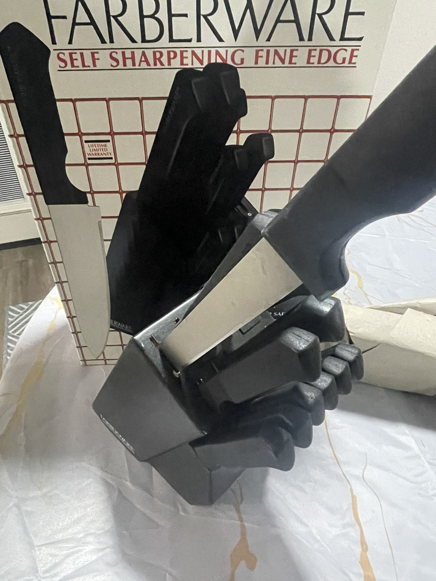 Knife set With sharpener