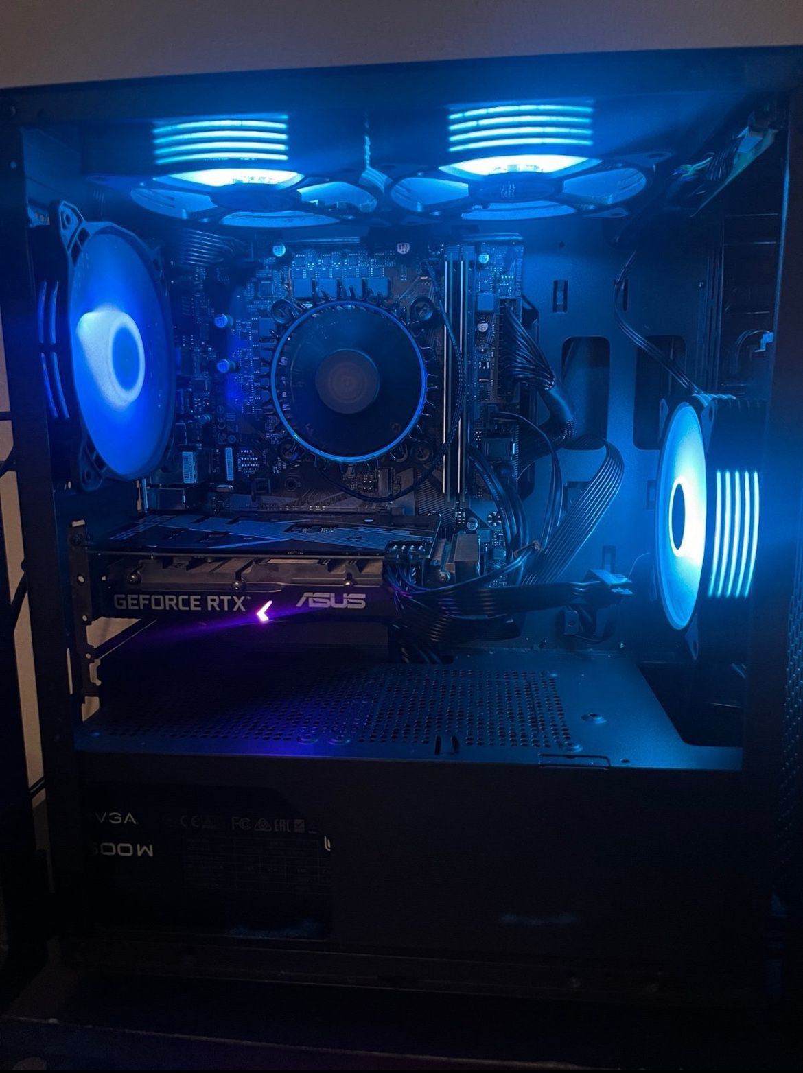 Used Intel Core I3 black RGB Gaming PC build. A very stout and beautiful tower!