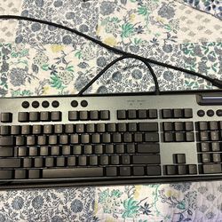 Logitech G815 Lightsync RGB Keyboard