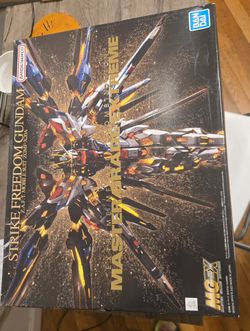 Bandai Gundam Seed Destiny Strike Freedom MGEX 1/100 Model Kit with wind Special Effects Parts