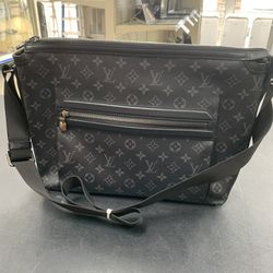 Louis Vuitton Messenger Bag For Sale 