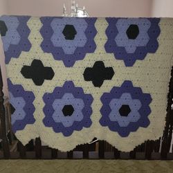 Handmade Crocheted Afghan Blanket Hexagon Purple Lavendar