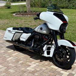 2021 Harley-Davidson CVO 117 – Low Miles, Fully Upgraded, Turn-Key Performance Bagger