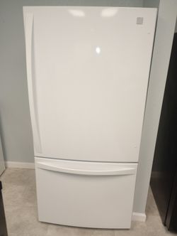 Kenmore Elite White Top And Bottom Fridge